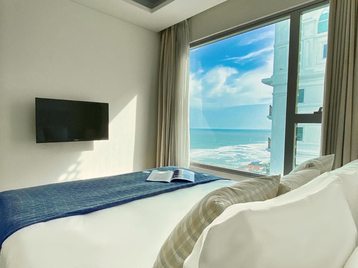Stunning Apartments Across My Khe Beach ! Rooftop Pool & Gym Danang Exterior photo