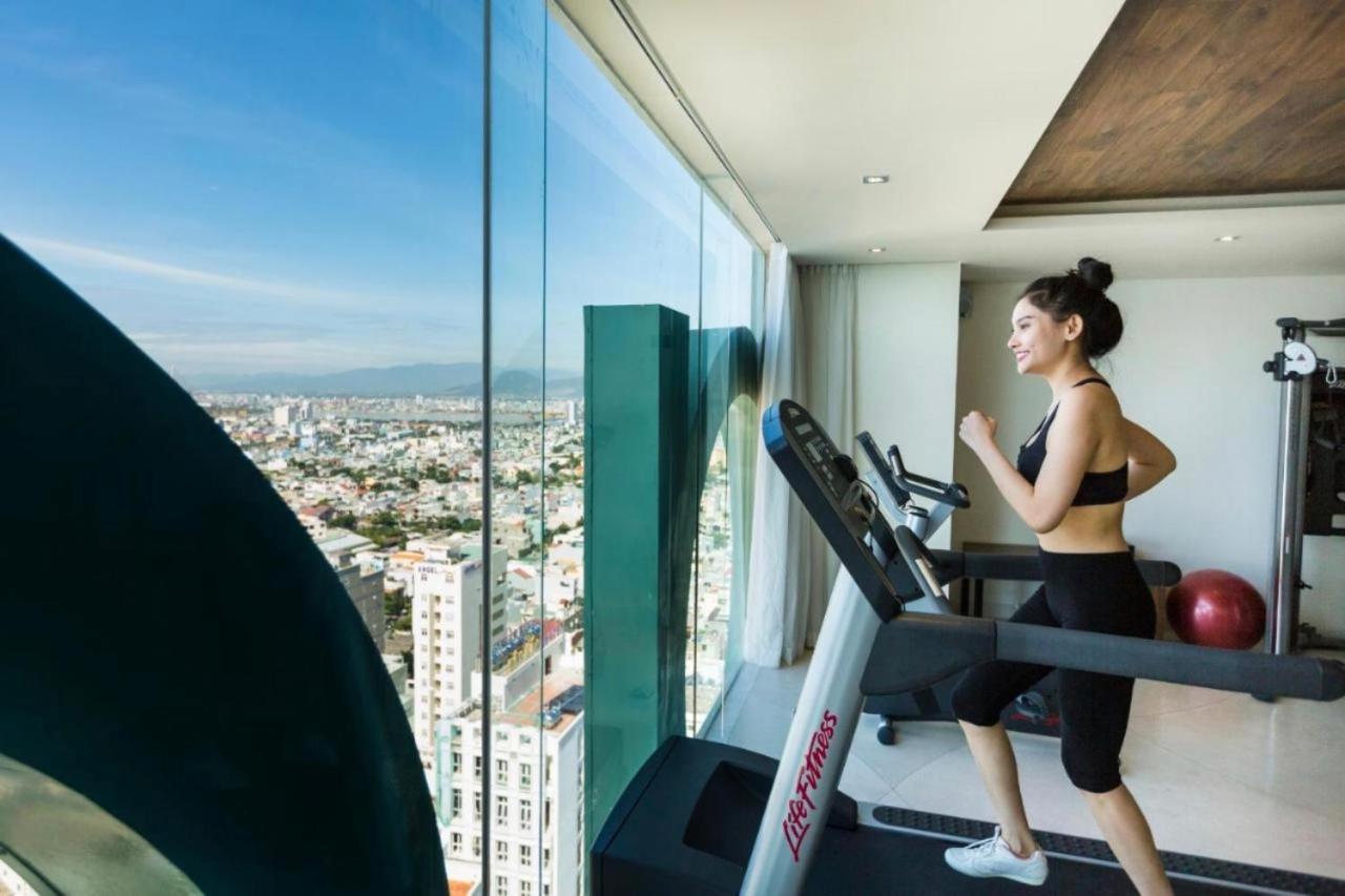 Stunning Apartments Across My Khe Beach ! Rooftop Pool & Gym Danang Exterior photo