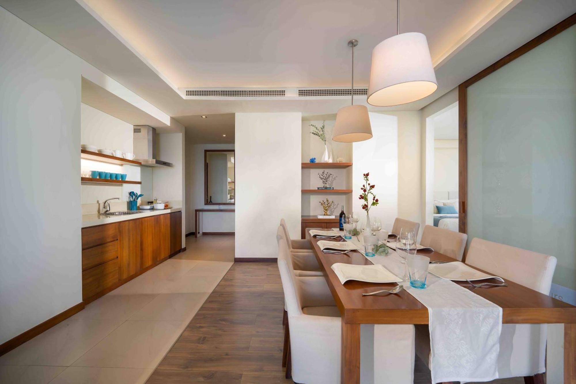 Stunning Apartments Across My Khe Beach ! Rooftop Pool & Gym Danang Exterior photo