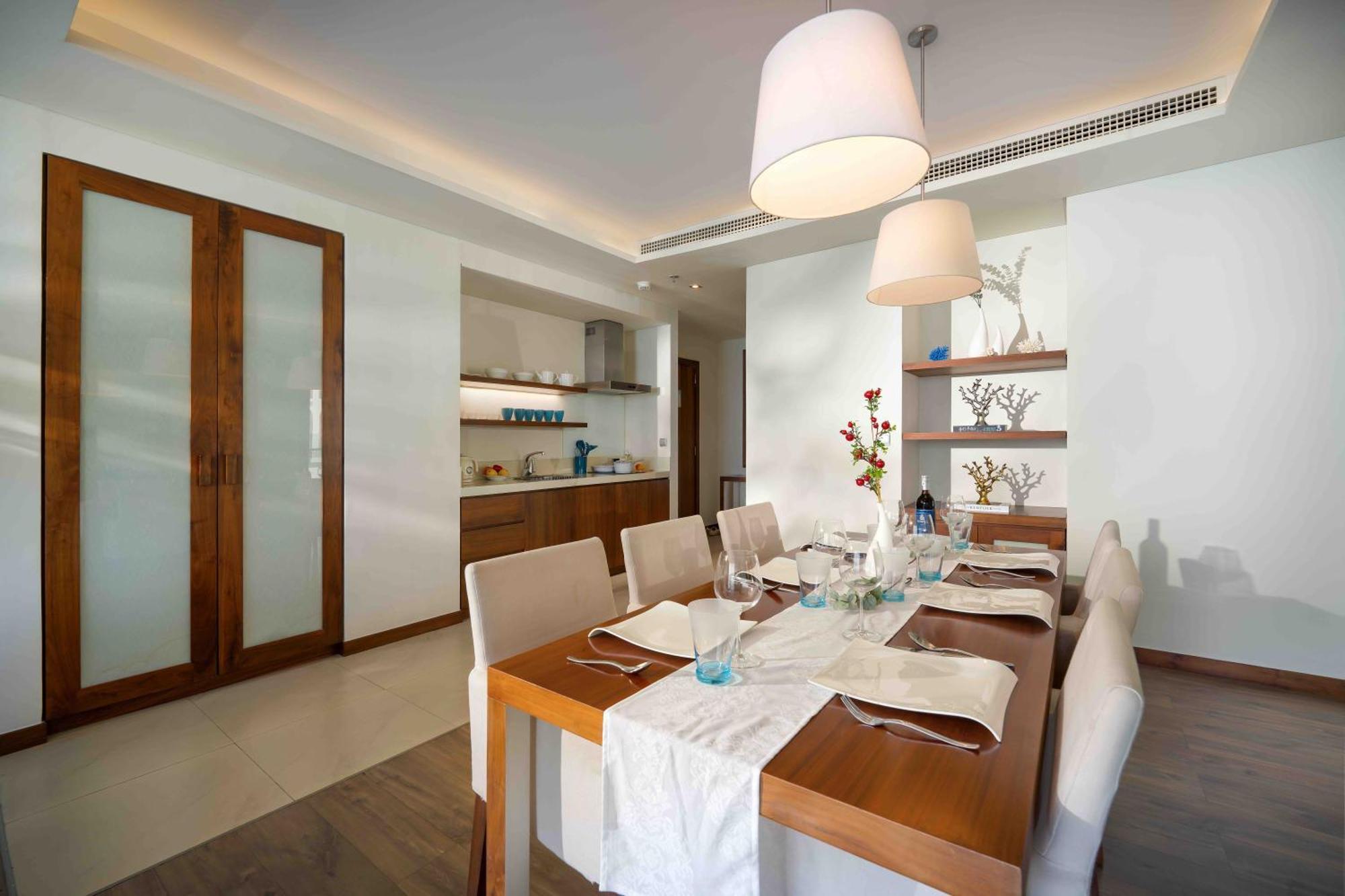 Stunning Apartments Across My Khe Beach ! Rooftop Pool & Gym Danang Exterior photo