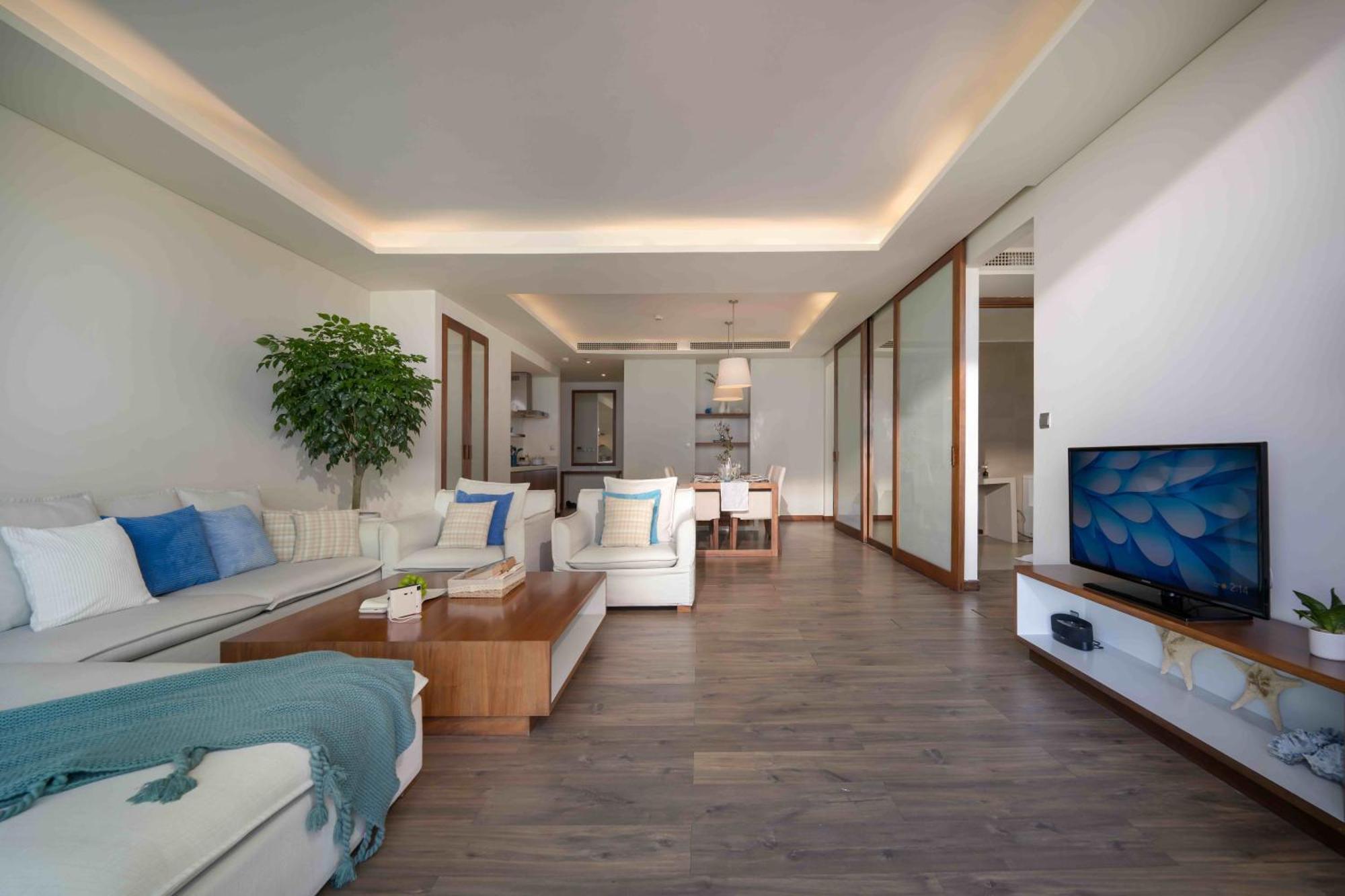 Stunning Apartments Across My Khe Beach ! Rooftop Pool & Gym Danang Exterior photo